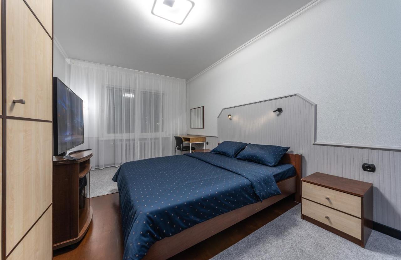 Modern 3 Bedroom Apartment Kiev Eksteriør billede