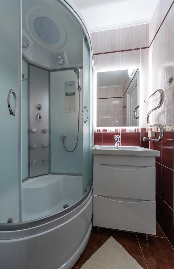 Modern 3 Bedroom Apartment Kiev Eksteriør billede